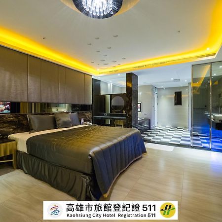 薇風情汽車旅館 - 鳳山館 Kaohsiung Eksteriør bilde