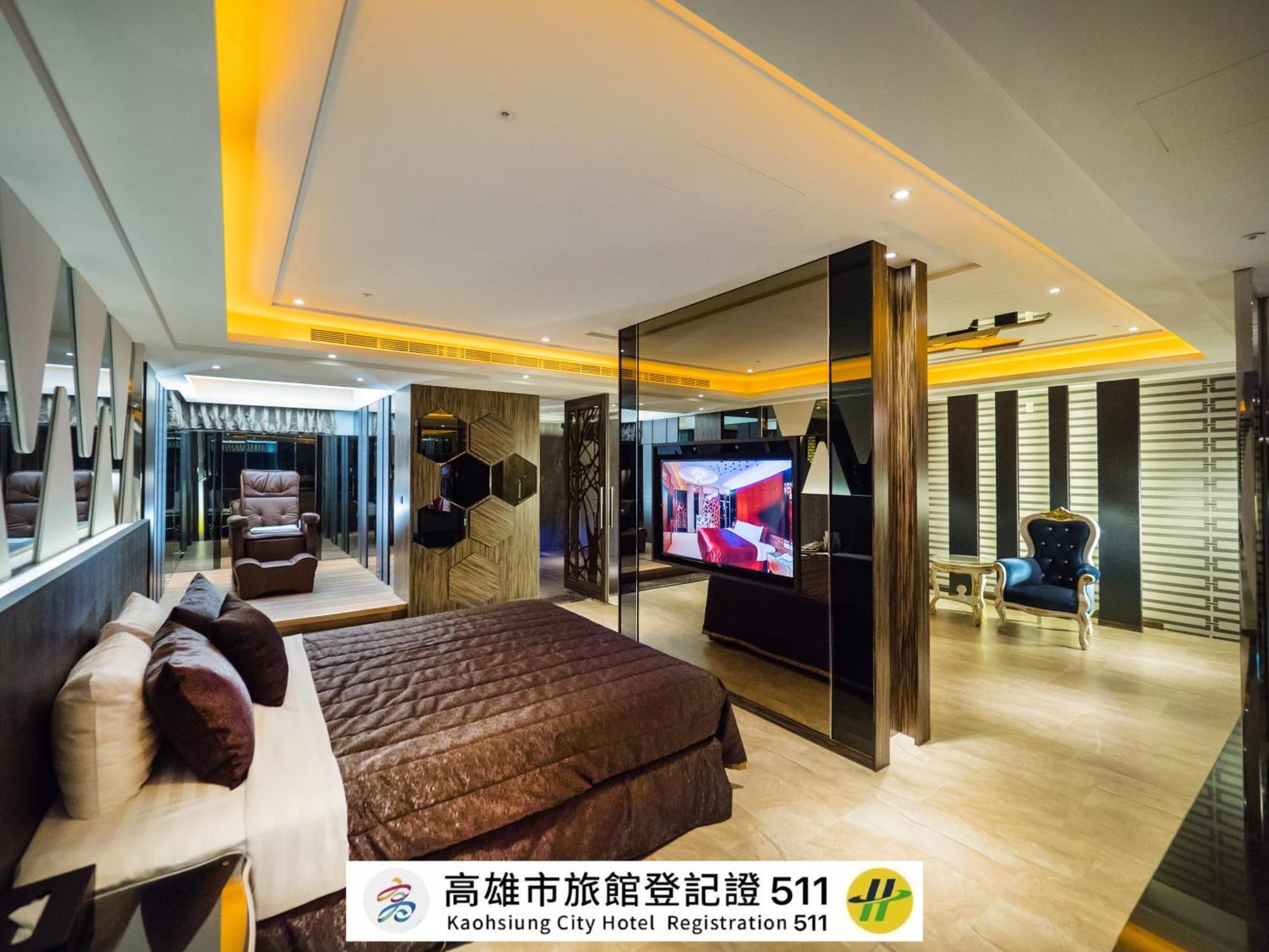 薇風情汽車旅館 - 鳳山館 Kaohsiung Eksteriør bilde