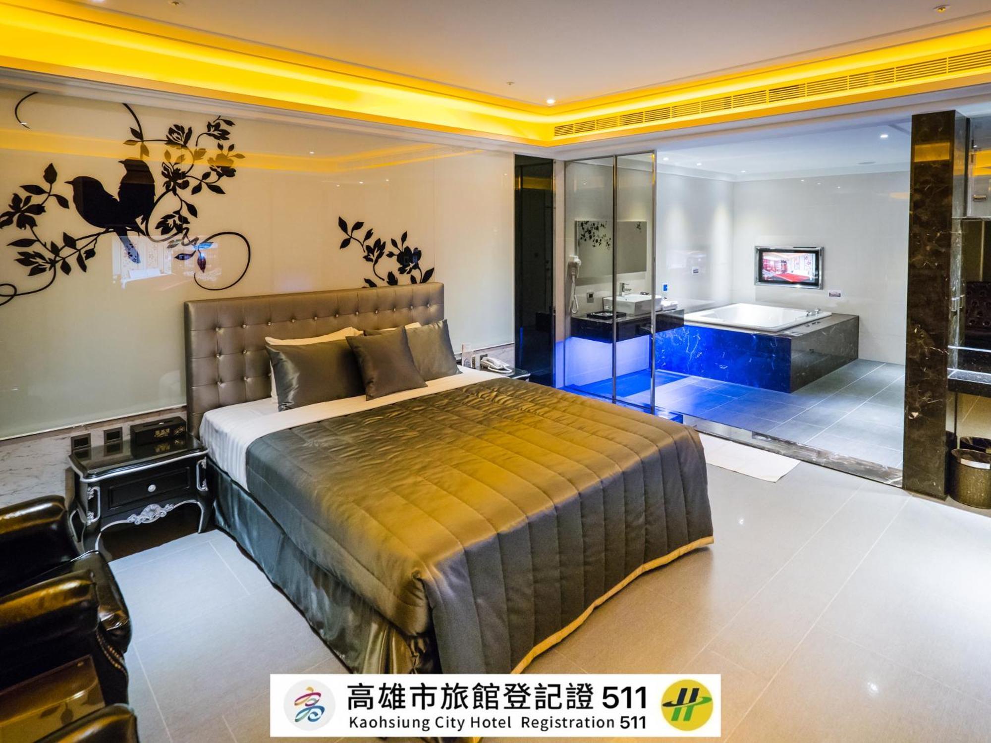 薇風情汽車旅館 - 鳳山館 Kaohsiung Eksteriør bilde