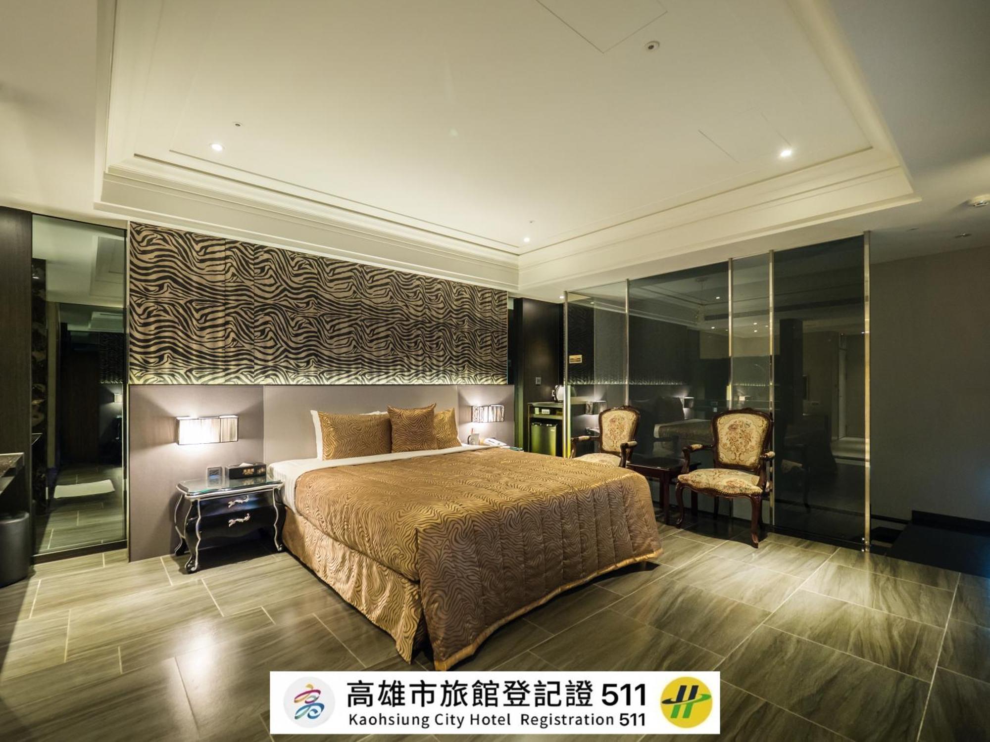 薇風情汽車旅館 - 鳳山館 Kaohsiung Eksteriør bilde